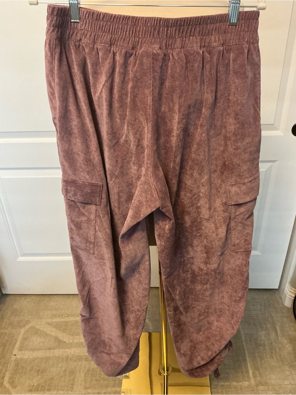 Jordan Women's Cargo Track Pants in Mauve Pink - Picture 2 of 4